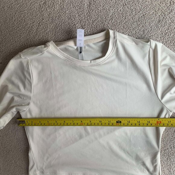 The North Face medium size crop top white/cream - Picture 5 of 10